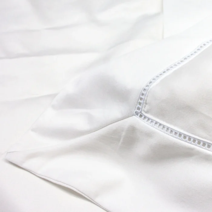 CAPA ALMOFADA - 30x40cm - ARTELASSE - 400 FIOS - AJOUR - BRANCO - Imagem 3