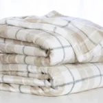 COBERTOR - CASAL - SCAVONE - FLEECE NEW XADREZ - CAQUI - Imagem 3